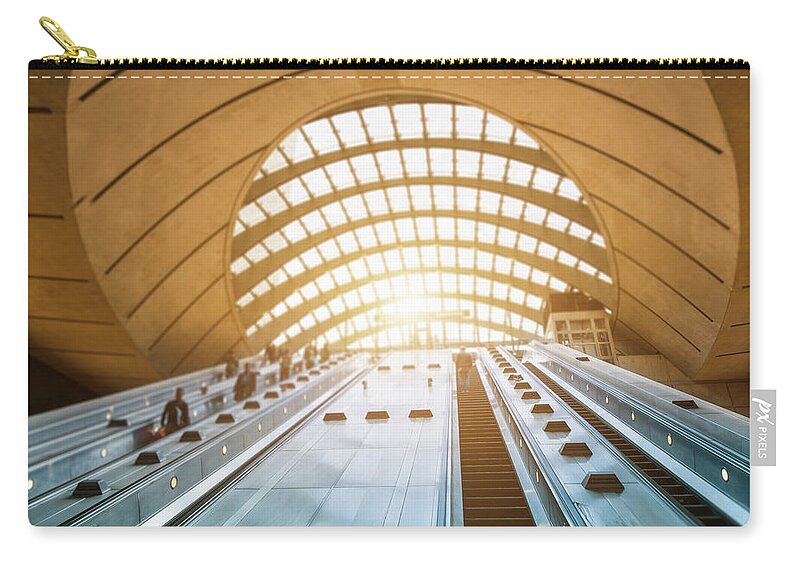 Steps Zip Pouch featuring the photograph Commuter Going To Work At Canary Wharf by Franckreporter