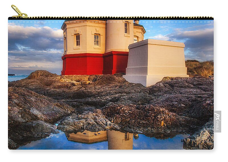 Lighthouse Zip Pouch featuring the photograph Coquille Lighthouse by Darren White