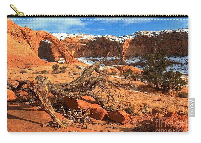 Coronoa Arch Zip Pouch featuring the photograph Corona Canyon by Adam Jewell