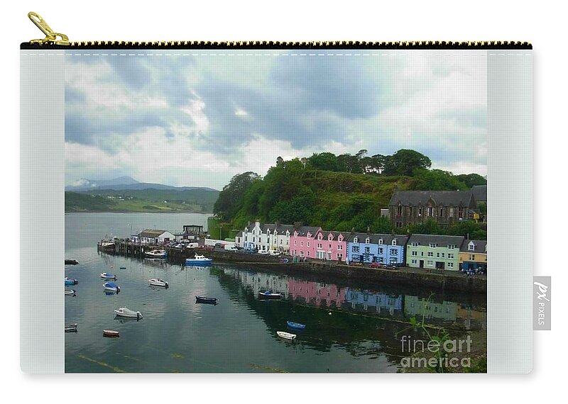 Portree Skye Zip Pouch featuring the photograph Cottages at Portree in Skye by Joan-Violet Stretch