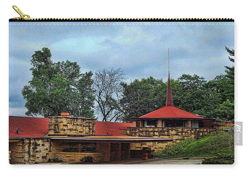 Outdoors Zip Pouch featuring the photograph FLLW Welcome Center - Spring Green- Wisconsin by Paulette B Wright