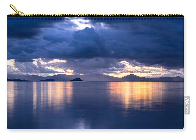 Frankton Arm Zip Pouch featuring the photograph Frankton Arm by Weir Here And There