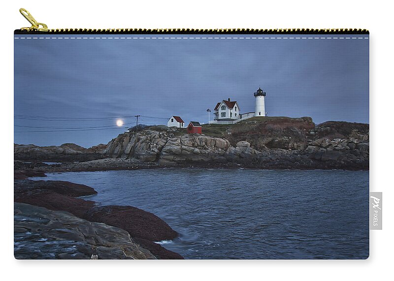 Maine Lighthouse Zip Pouch featuring the photograph Full Moon Rise Over Nubble by Jeff Folger