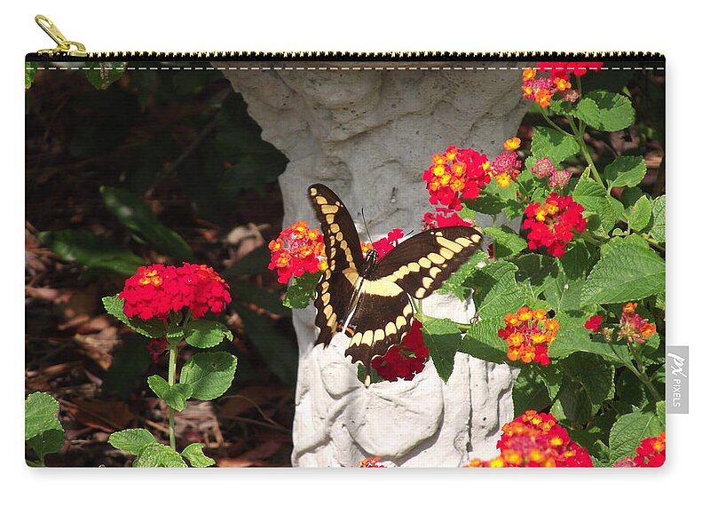 Swallowtail Zip Pouch featuring the photograph Giant Swallowtail on Lantana by Jayne Wilson