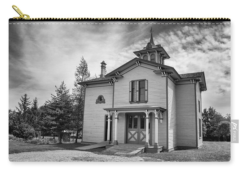 Guy Whiteley Photography Zip Pouch featuring the photograph Hamilton House Garden House by Guy Whiteley