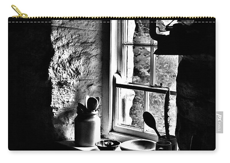 Ireland Carry-all Pouch featuring the photograph Irish Cottage Window by Nigel R Bell