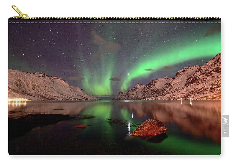 Tranquility Zip Pouch featuring the photograph Jupiter And Venus In Ersfjordbotn by John Hemmingsen