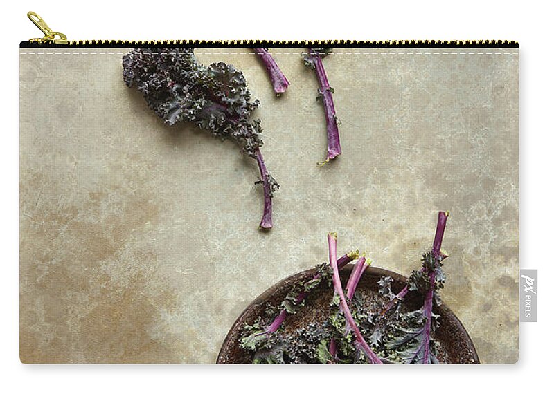 Healthy Eating Zip Pouch featuring the photograph Kale by Lew Robertson