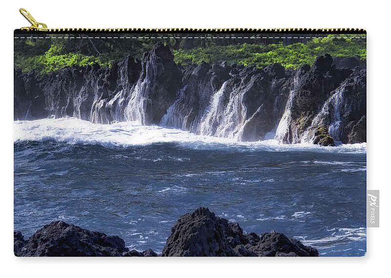 Hawaii Zip Pouch featuring the photograph Keanae 11 by Dawn Eshelman