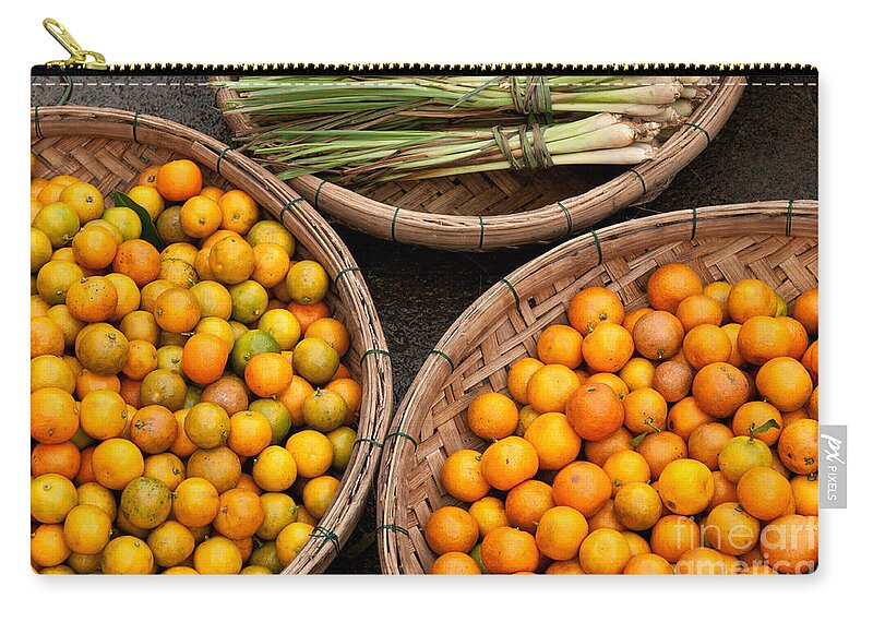 Kumquats Zip Pouch featuring the photograph Kumquats Lemongrass 01 by Rick Piper Photography