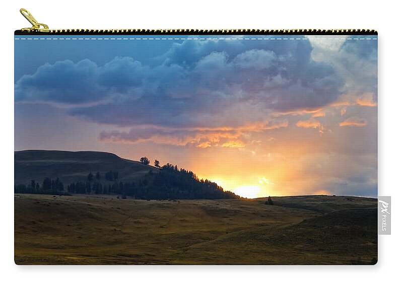 Wyoming Zip Pouch featuring the photograph Lamar Valley Sunset by Lars Lentz
