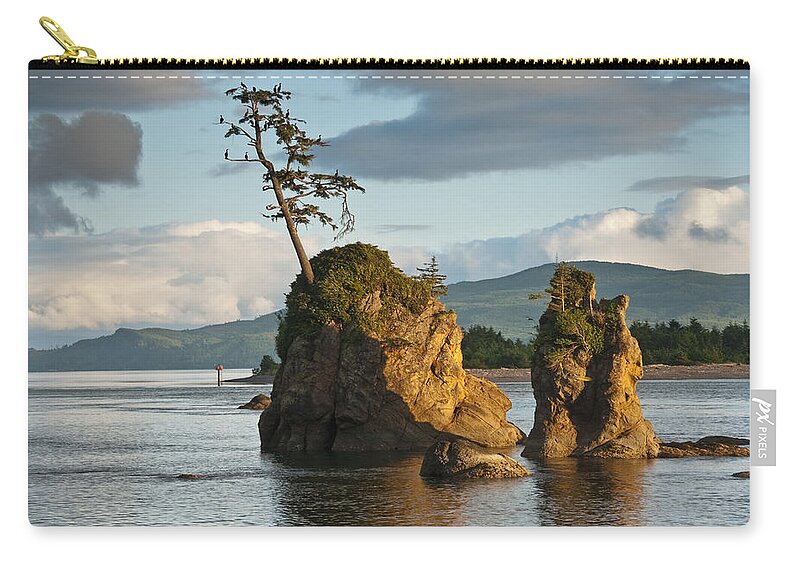 Bay Zip Pouch featuring the photograph Lone Tree on a Rock at Sunset by Jeff Goulden