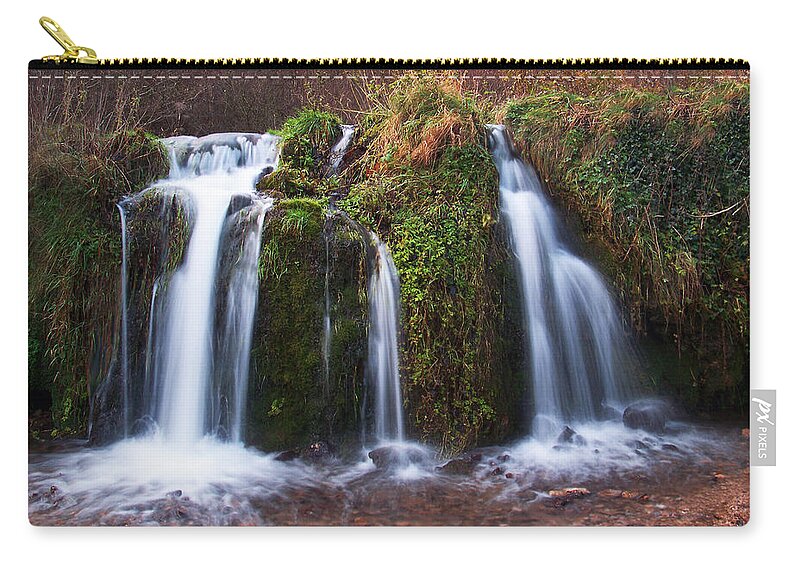  Zip Pouch featuring the photograph Lwv10062 by Lee Winter