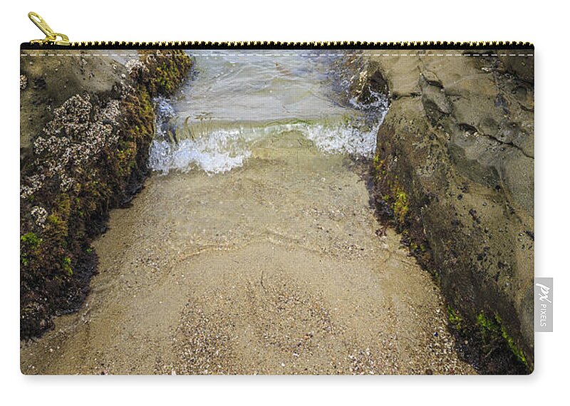 Tide Pool Zip Pouch featuring the photograph Make Way 2 by Scott Campbell