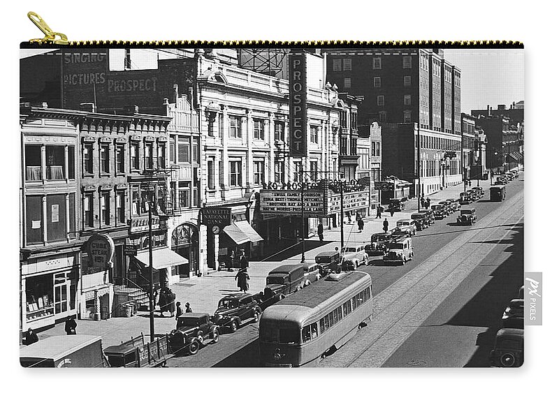 1930's Zip Pouch featuring the photograph Ninth Street In Brooklyn by Underwood Archives