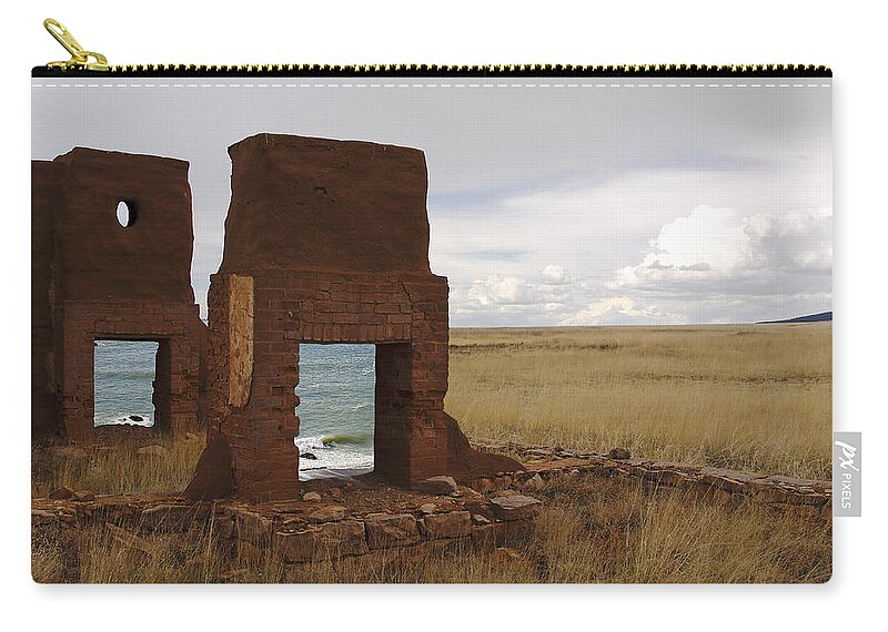 New Mexico Zip Pouch featuring the photograph Ocean Front by Greg Wells