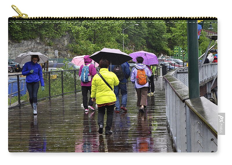 Rain Zip Pouch featuring the photograph Rainy Day Tourists by Cathy Mahnke