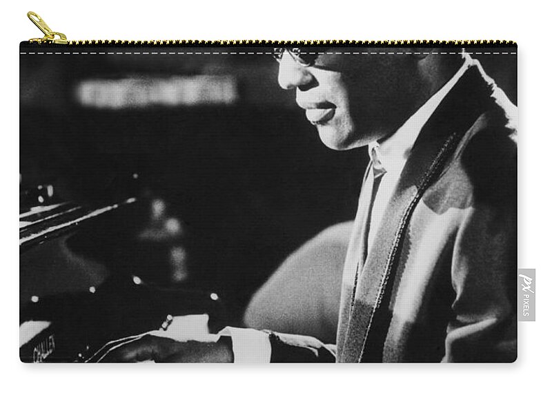 1964 Zip Pouch featuring the photograph Ray Charles At The Piano by Underwood Archives