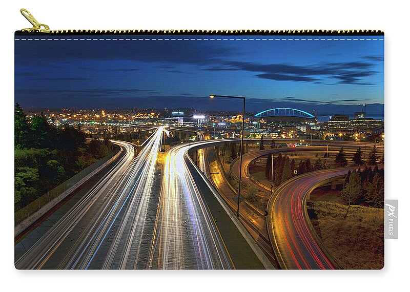 Built Structure Zip Pouch featuring the photograph Rush Hour by Hawaiiblue