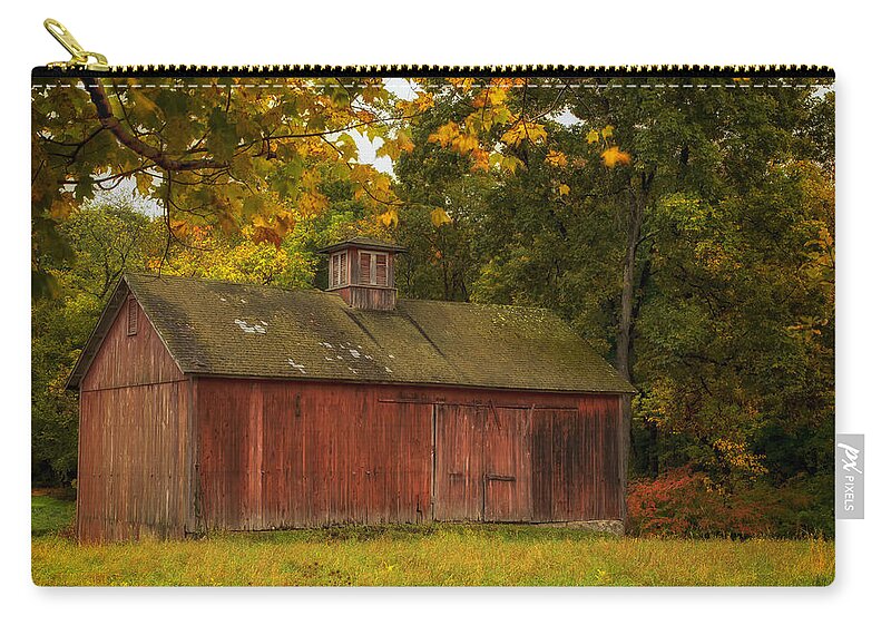 Red Barn Zip Pouch featuring the photograph Rustic Kent Hollow Barn by John Vose