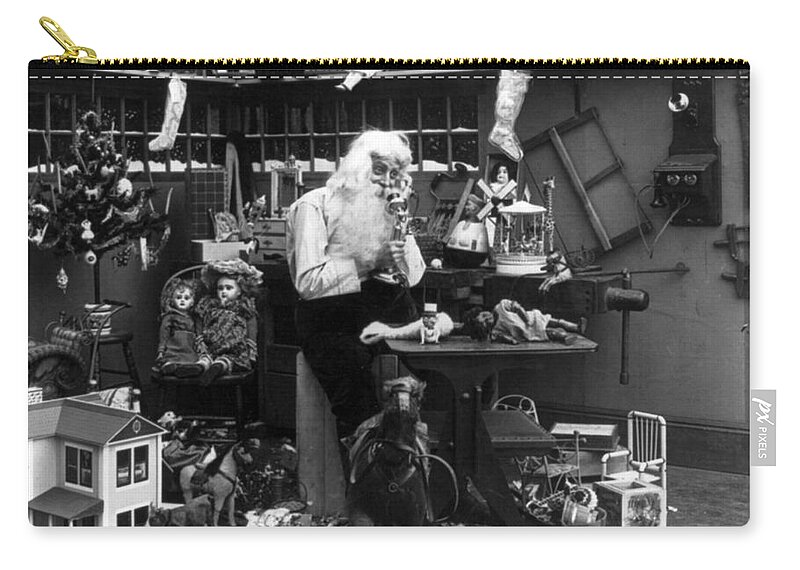 History Zip Pouch featuring the photograph Santas Workshop 1906 by Photo Researchers