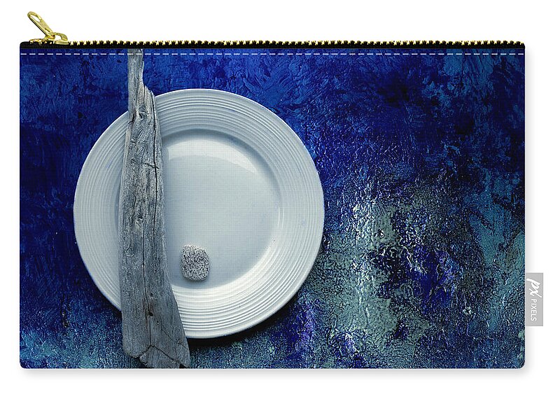 Blue Zip Pouch featuring the photograph Sea Plate - s22v5bpp by Variance Collections