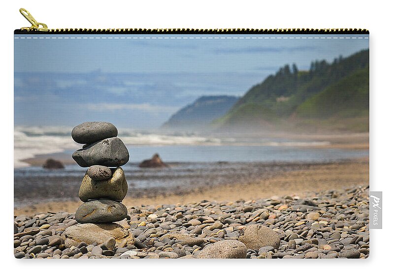 Oregon Coast Zip Pouch featuring the photograph Serenity by Lisa Chorny