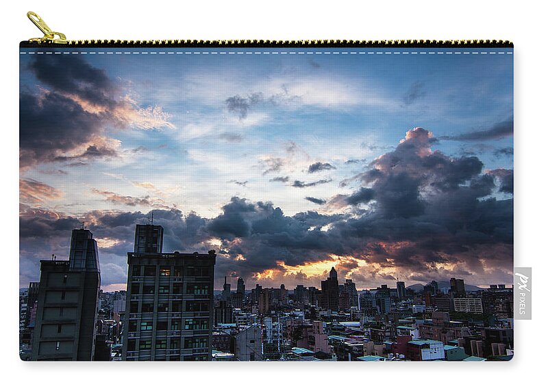 Tranquility Zip Pouch featuring the photograph Spectacular Clouds by Cheng-lun Chung