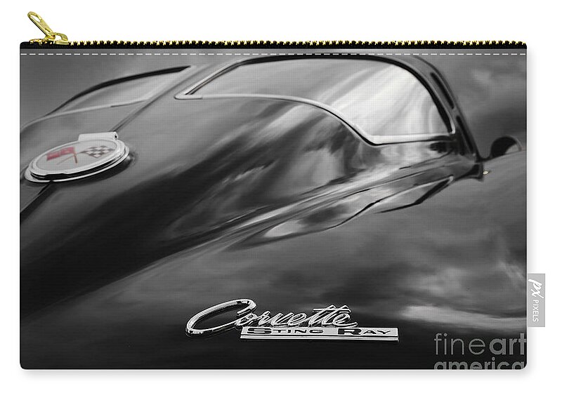 1963 Corvette Zip Pouch featuring the photograph Split Window by Dennis Hedberg