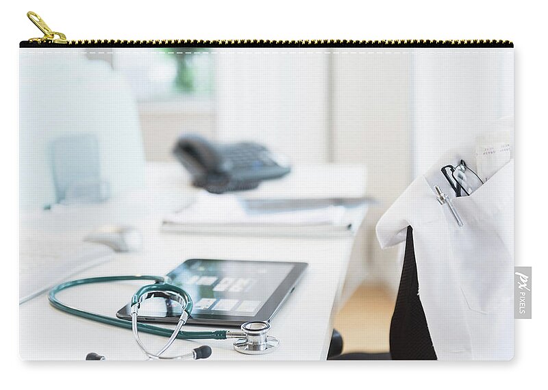 Office Zip Pouch featuring the photograph Tablet Pc In Doctors Office by Tetra Images