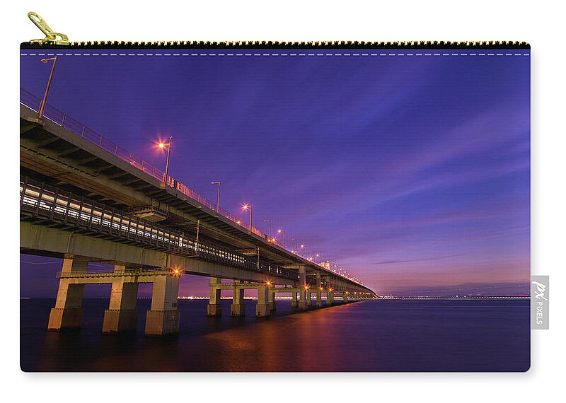 Tranquility Zip Pouch featuring the photograph Twilight by Yuu Morimoto