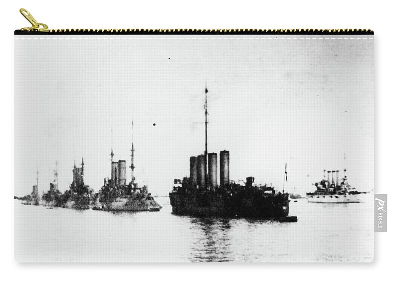 1909 Zip Pouch featuring the photograph Uss Connecticut, 1909 by Granger