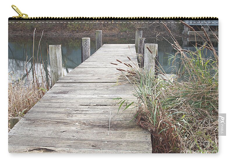 Penn Yan Zip Pouch featuring the photograph Waiting for Summer by William Norton