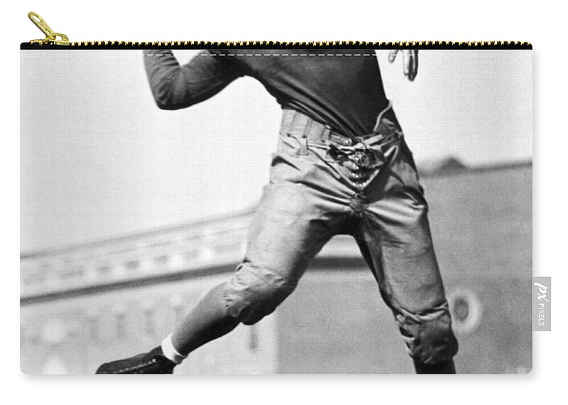 1035-329 Zip Pouch featuring the photograph Washington State Quarterback by Underwood Archives