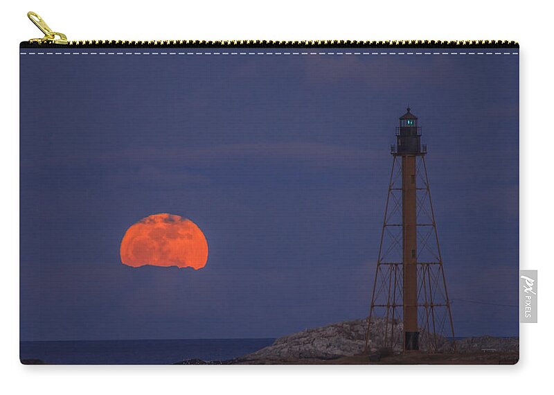 Marblehead Light Zip Pouch featuring the photograph Winter moon rising over Marblehead Light by Jeff Folger