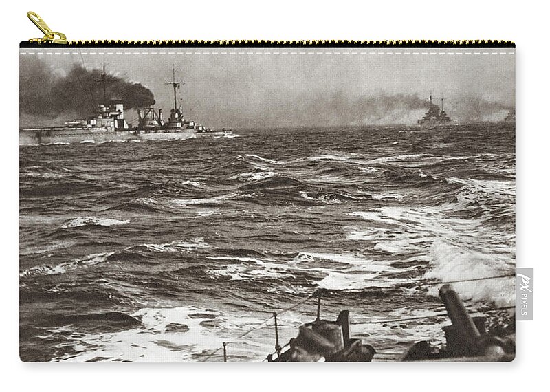 1918 Zip Pouch featuring the photograph World War I View Of Fleet by Granger