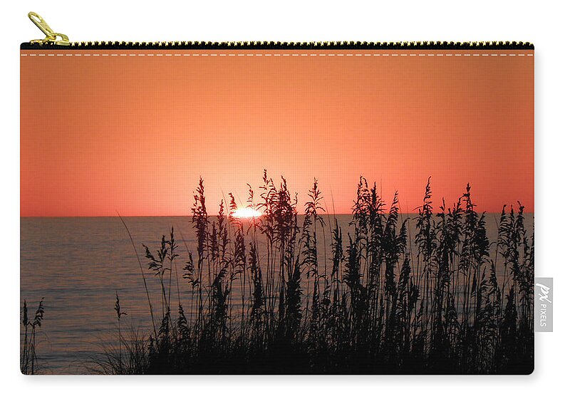 Sunrise Zip Pouch featuring the photograph A Beautiful Rise by Kim Galluzzo Wozniak