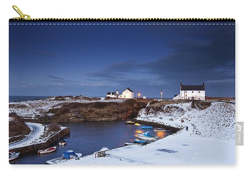 Northumberland Zip Pouch featuring the photograph A Village On The Coast Seaton Sluice by John Short