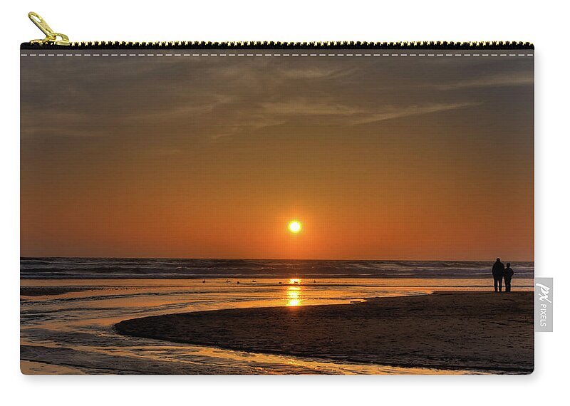 Morro Bay Zip Pouch featuring the photograph Enjoying the Sunset by Beth Sargent