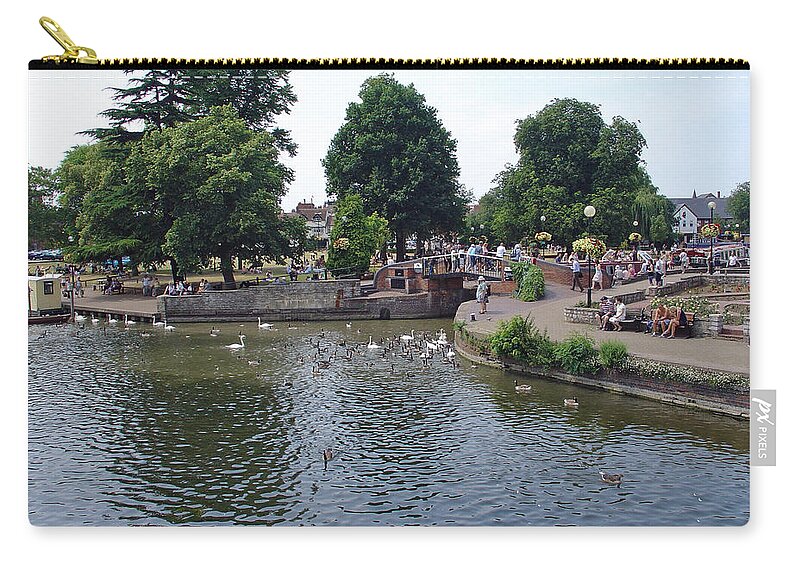 Canal Basin Zip Pouch featuring the photograph Stratford - River and Canal by Rod Johnson