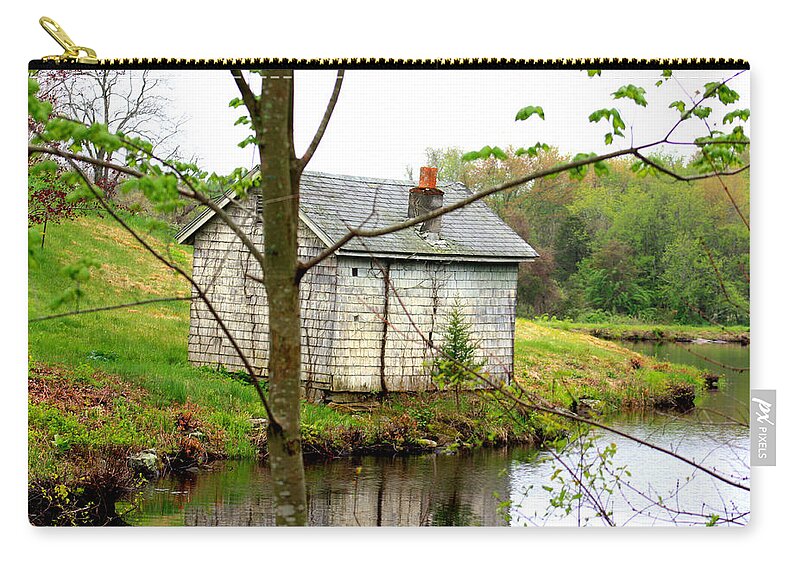 Well House Zip Pouch featuring the photograph Well House beyond the trees by Kim Galluzzo