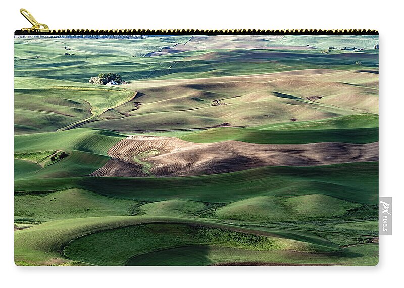 Palouse Zip Pouch featuring the photograph The Palouse #1 by Joe Paul