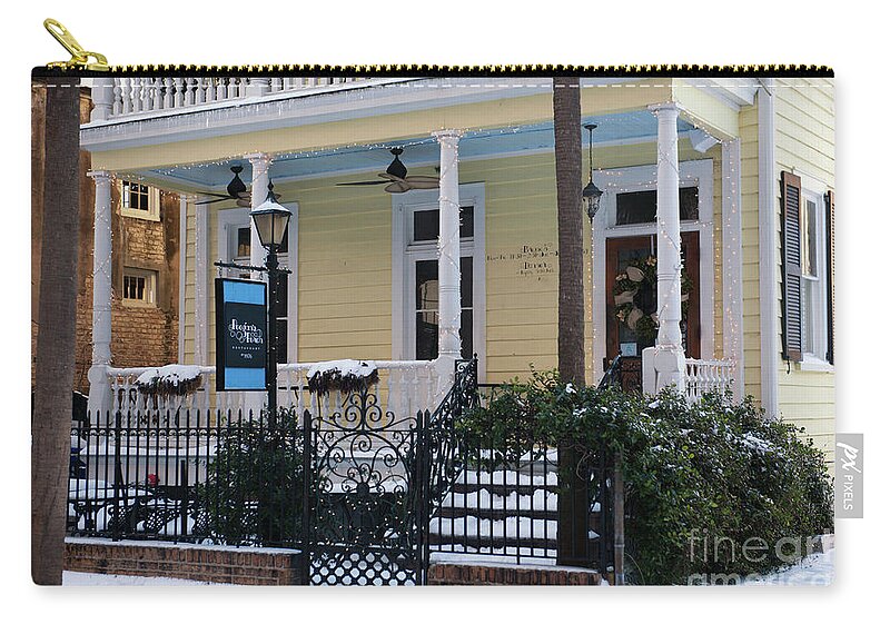 Poogan's Porch Zip Pouch featuring the photograph Traditional Southern Cooking #1 by Dale Powell