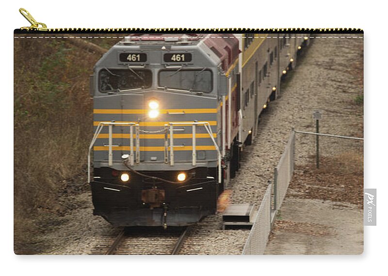 Iowa Zip Pouch featuring the photograph 10723 Hawkeye Express by Pamela Williams