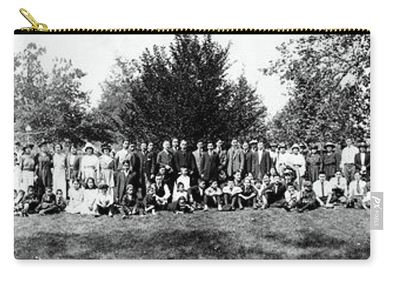Japanese American Zip Pouch featuring the photograph 1921 Japanese Americans in Los Angeles California by Historic Image