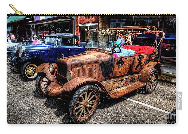 1923 Willys-overland Zip Pouch featuring the photograph 1923 Willys-Overland by Paul Mashburn