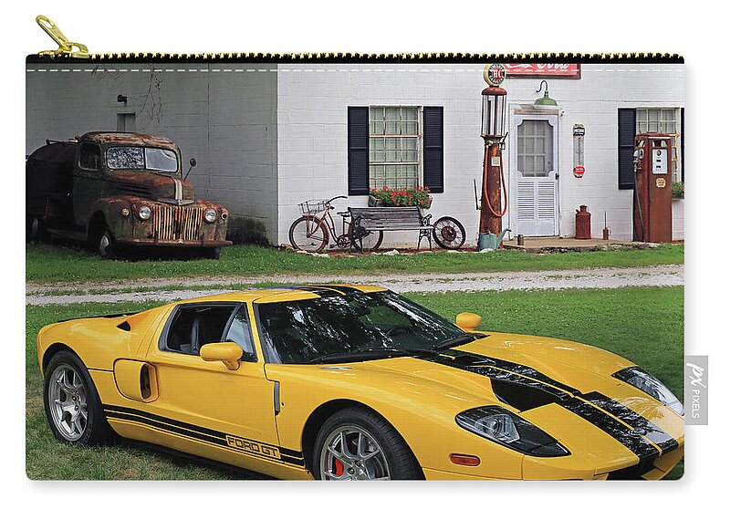 Ford Zip Pouch featuring the photograph 2005 Ford GT by Christopher McKenzie