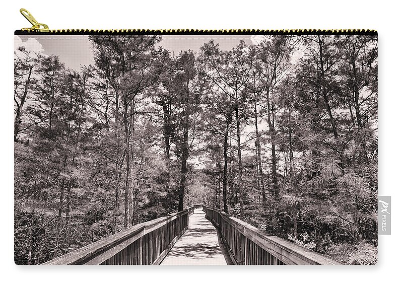 Everglades Zip Pouch featuring the photograph Florida Everglades #22 by Raul Rodriguez