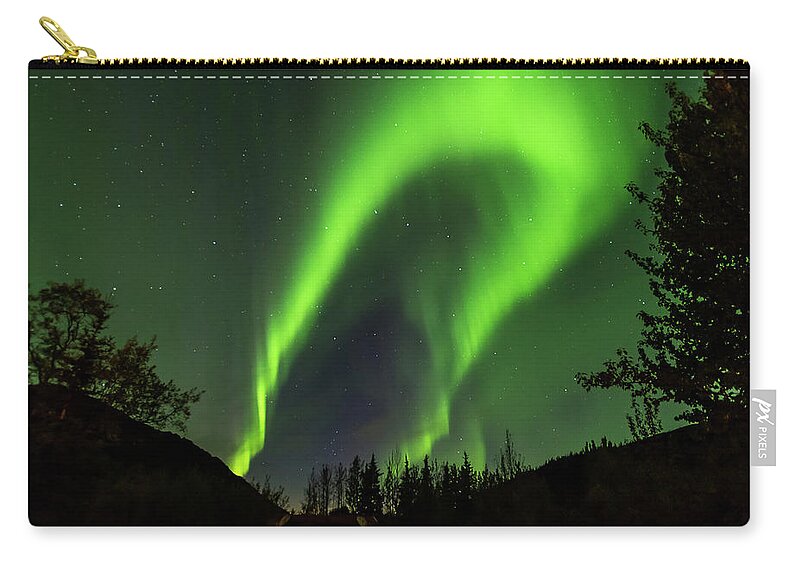 Denali Zip Pouch featuring the photograph Northern lights, aurora borealis at Kantishna Lodge in Denali National Park #4 by Brenda Jacobs