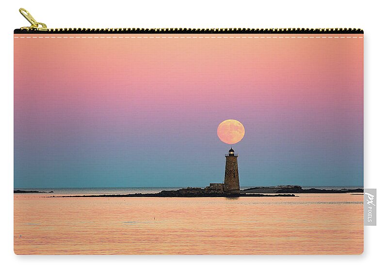 New England Zip Pouch featuring the photograph Super Moon 2016 #8 by Robert Clifford